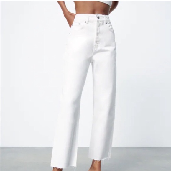 Zara Denim - Zara Z1975 High Rise Straight Leg Raw Hem Rigid White Jeans 6164/059/250 Size 6